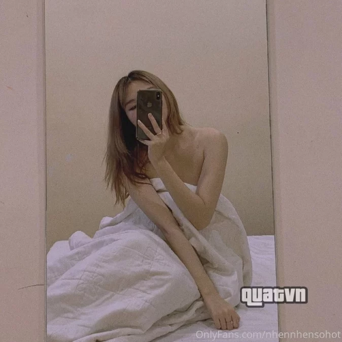Nhan-Nhen-Nhen-nhennhensohot-Onlyfans-Leak-185.webp